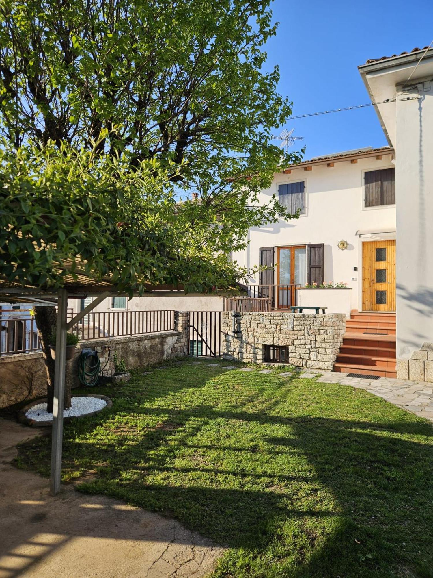 Villa Casa Dell'Alpino Caprino Veronese Exterior foto